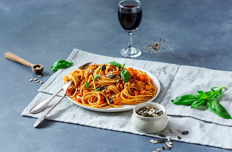 spaghetti_mit_veganer_kern-bolognese-quer_ag_klein